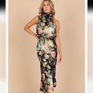 Anabelle Halter Neck Sleeveless Midi Dress SZ.L NWT PETAL& PUP